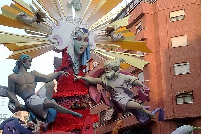 🔥Hogueras de San Juan de Alicante: Órigenes y Agenda 2025