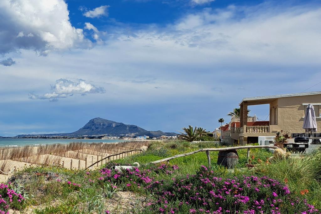 ❗️ Buying Property Near the Sea on the Costa Blanca? Why Paradise Comes with a Price